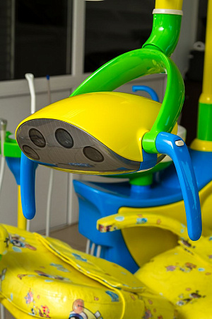 MERCURY AY-A 4800I – детская стоматологическая установка с нижней подачей инструментов